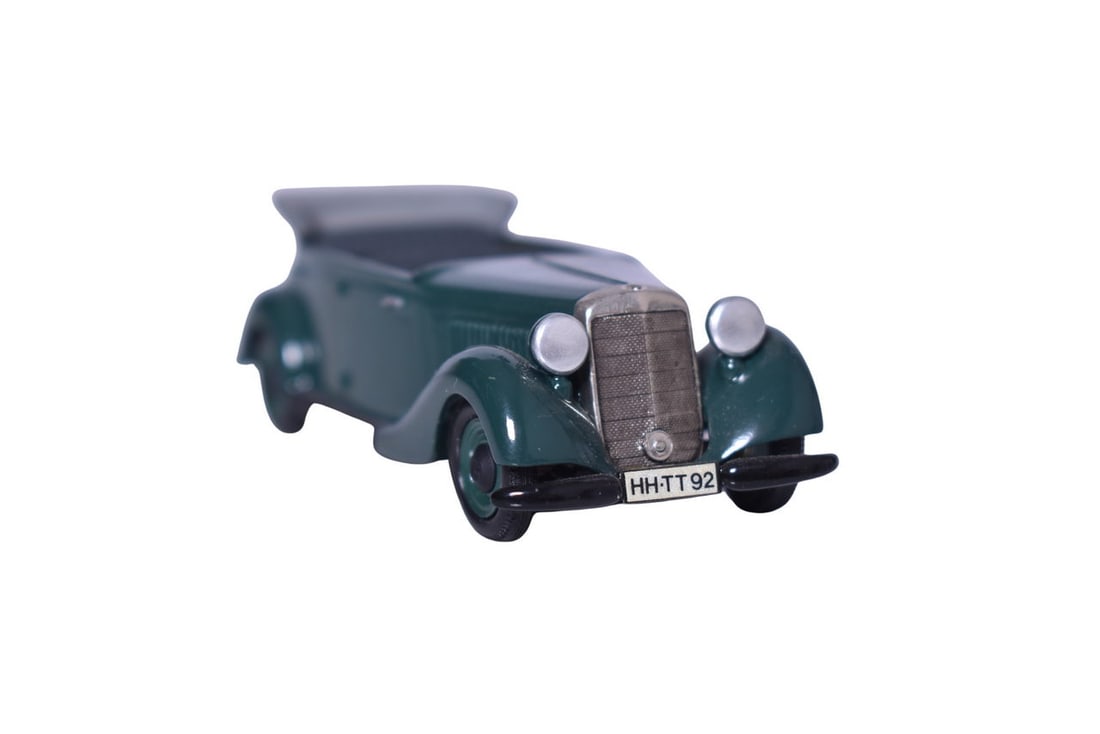 Top Marques white metal 1:43 scale 1951 Mercedes-Benz 170 in dark green. No original packaging, (1 of 3)