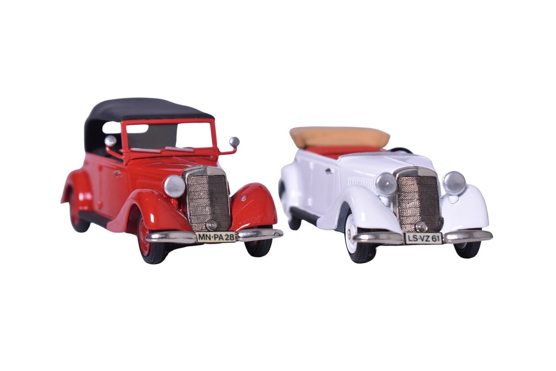 Top Marques white metal 1:43 scale 1931 Mercedes 170 in white and 1950s Mercedes-Benz 170 in red.: Top Marques white metal 1:43 scale 1931 Mercedes 170 in white and 1950s Mercedes-Benz 170 in red. No original packaging, 1931 Mercedes has a detached windshield.