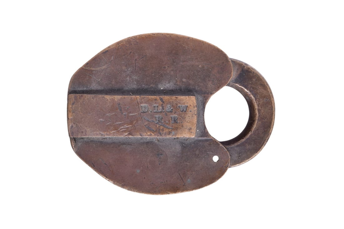 Large heart shaped brass lock with DL&W RR stamped on a panel on the front, and Romer & Co. (1 of 4)