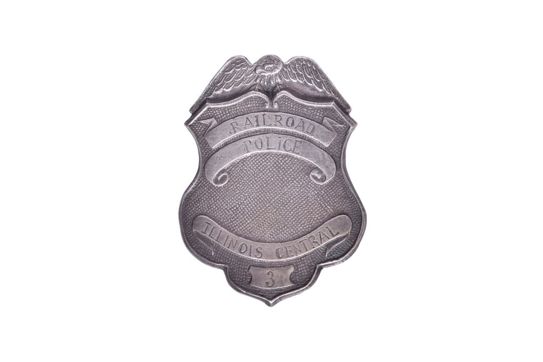 REPRODUCTION / FANTASY - Bid accordingly. Pin back Illinois Central Railroad Police badge number 3 (1 of 2)