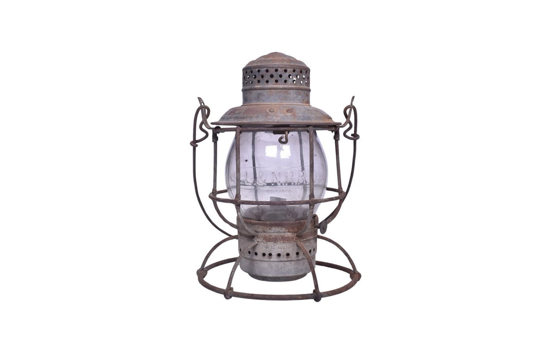 Armspear lantern with L&N RR embossed on the shoulder. The last patent date appears to be in the: Armspear lantern with L&N RR embossed on the shoulder. The last patent date appears to be in the 1910's and is stamped on the side of the body. Lantern frame is in good condition with strong joint