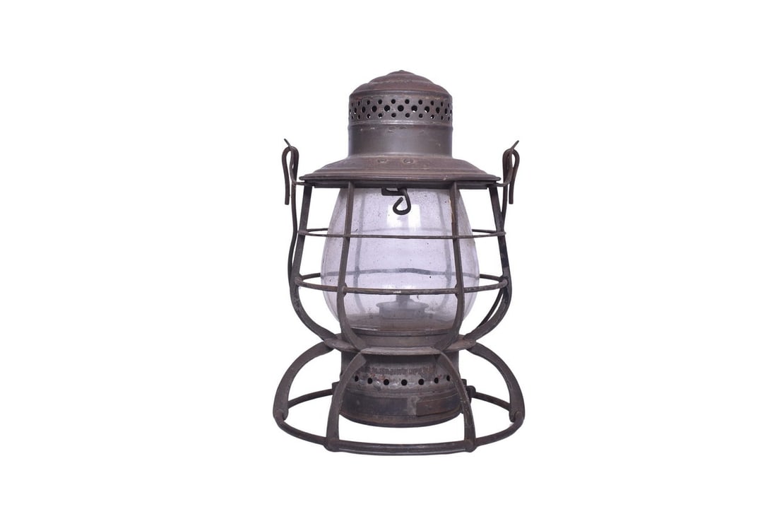 Armspear lantern with N.A. RY. embossed on the shoulder. Most likely from the Northern Alabama (1 of 8)