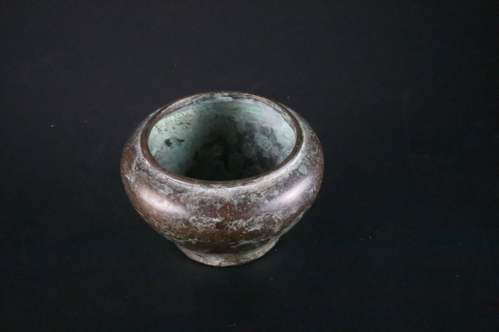 A Rare Copper Censer: A Rare Copper Censer Chinese Ming Dynasty Size:4.5cmx2.5cm