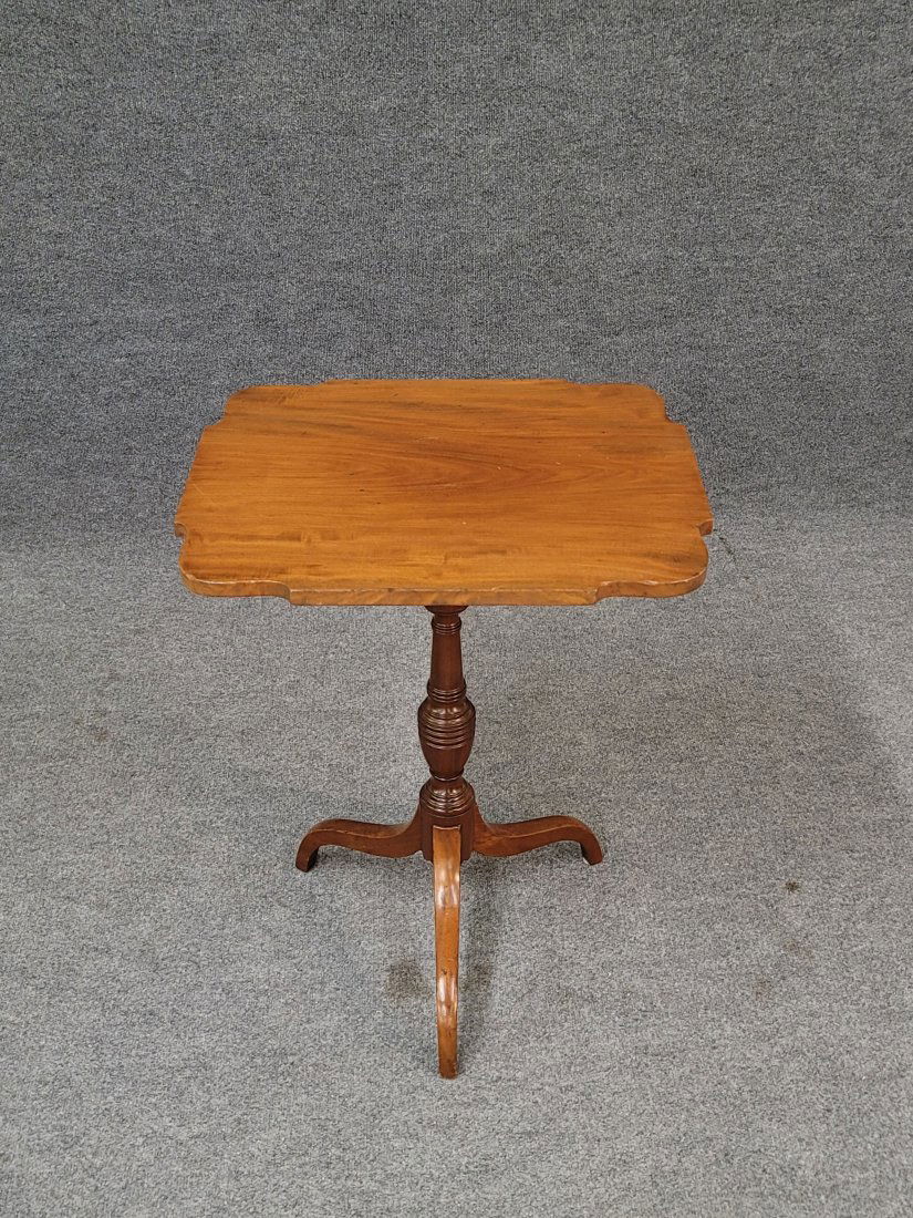 American Antique Tilt Top Table (1 of 7)