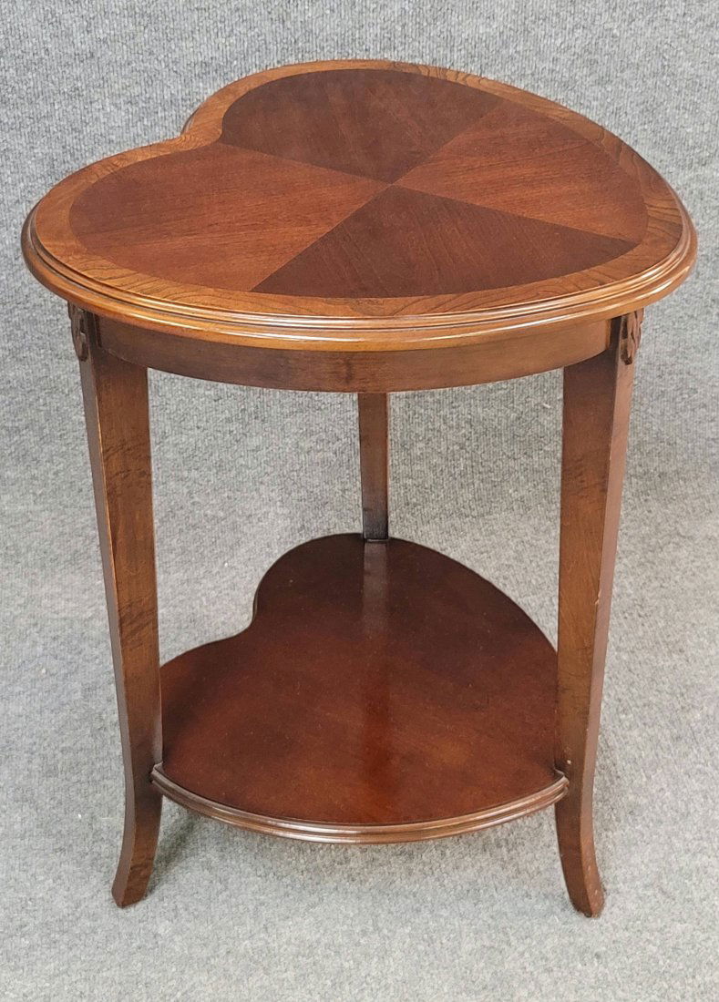 Heart Shaped Mahogany Banded Top Lane End Table (1 of 7)