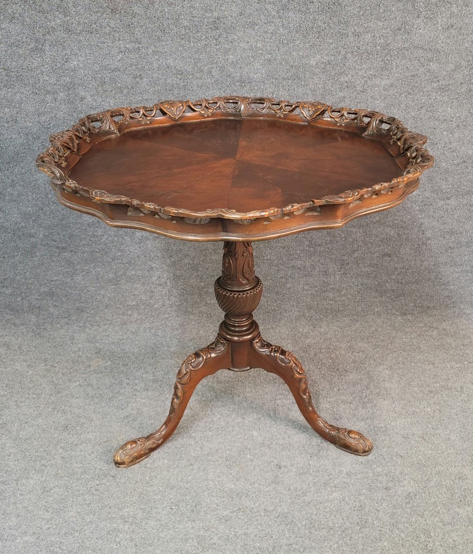 Flamed Mahogany Pie Crust Table (1 of 8)