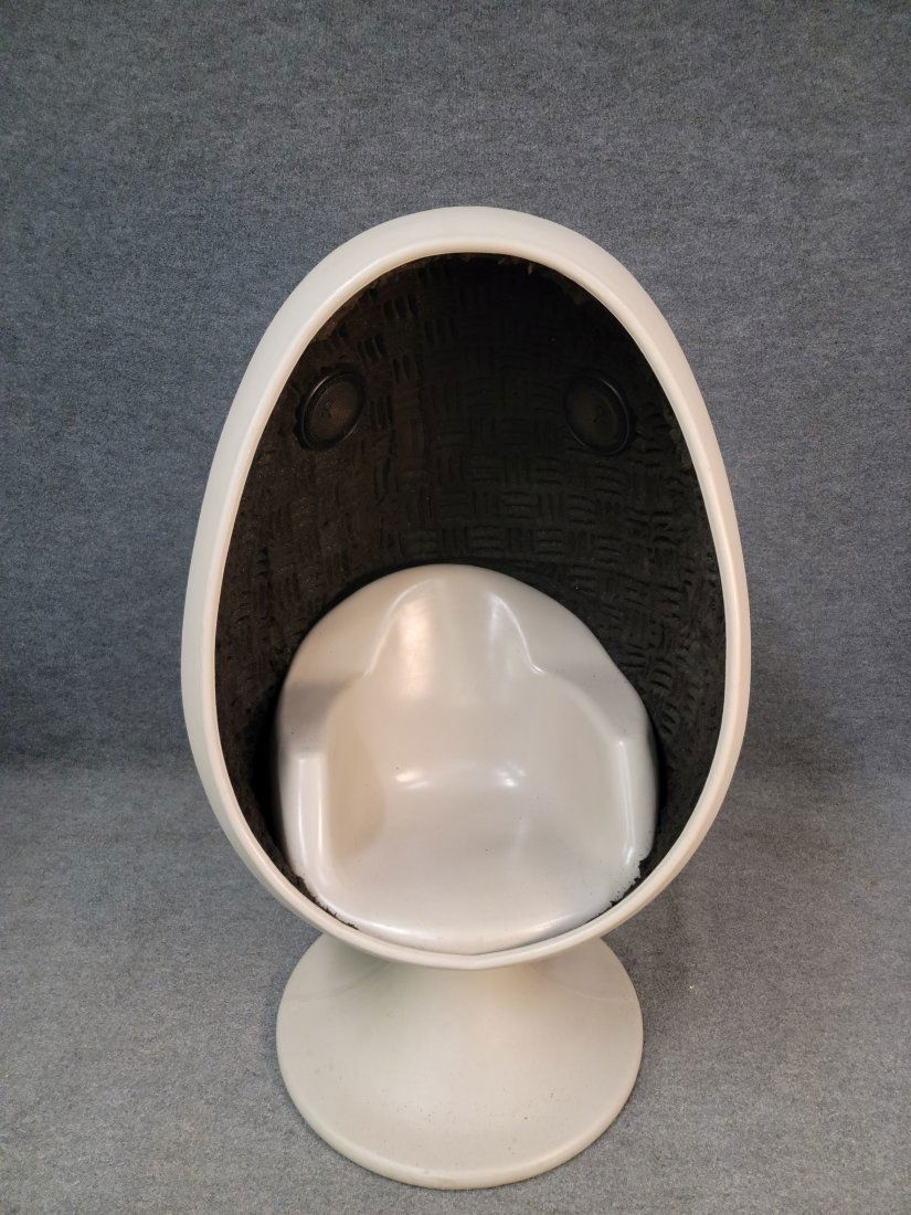 Starkey MCM Egg Chair With Speakers (1 of 8)