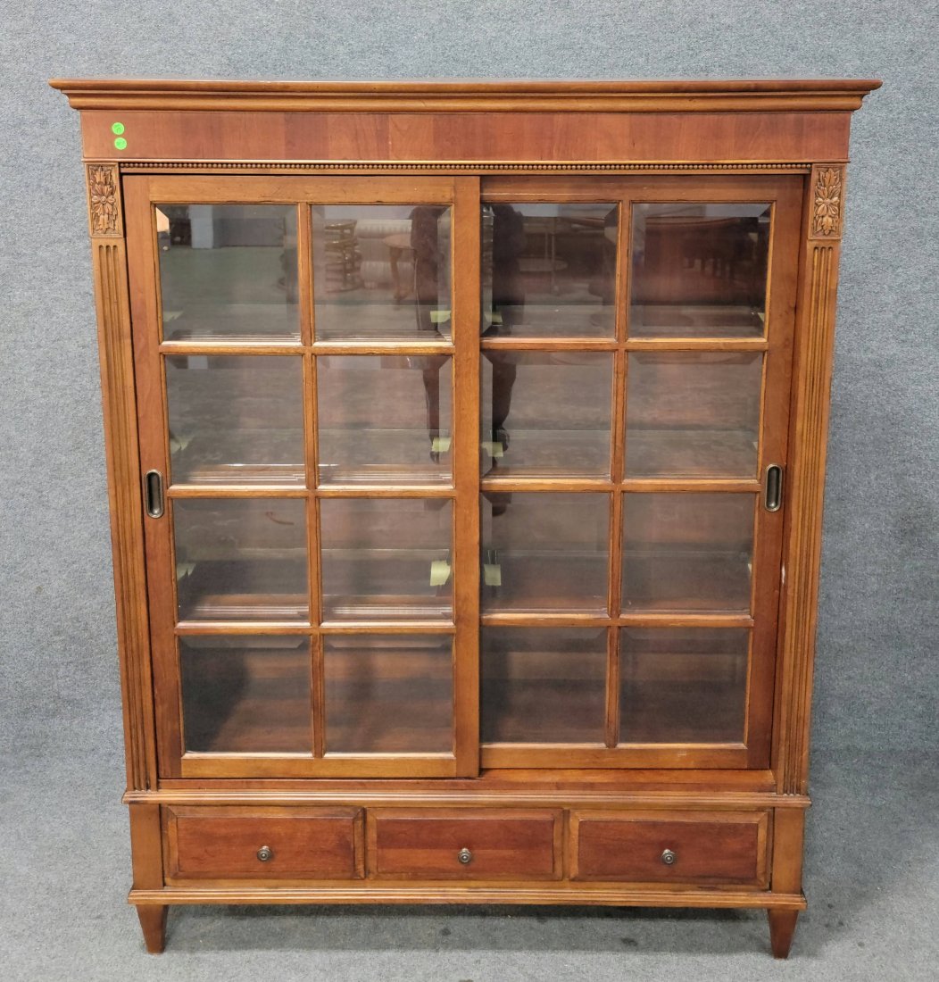 Ethan Allen Large Bookcase: 65.25h, 52.50w, 17.25d