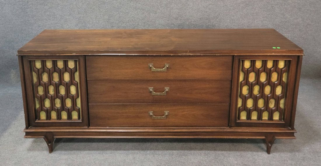 Daniel Jones Mid-Century Dresser: 31.25h, 77w, 20.75d