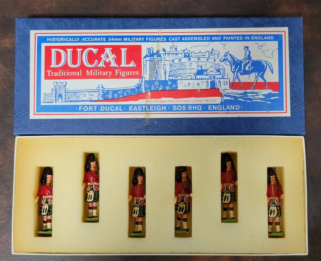 6 Piece Set Of Ducal Traditional Military Figures (1 of 3)