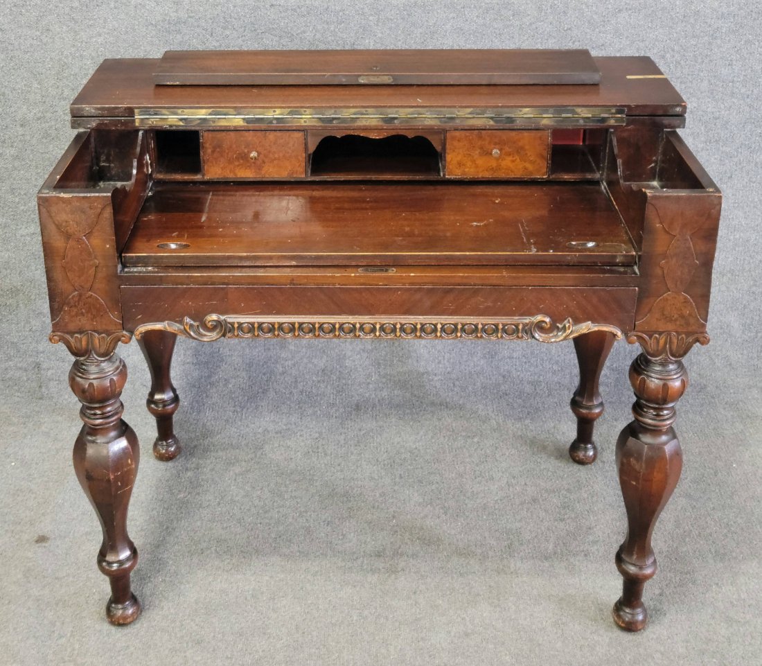 Spinet Desk: 33.50"H, 40"W, 21"D