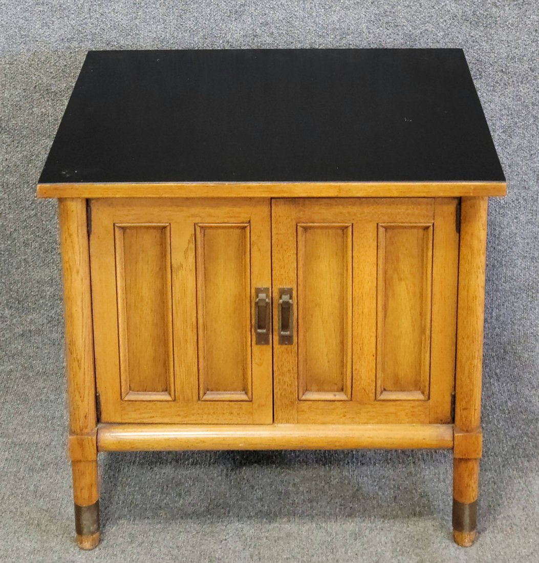 Martinsville Nightstand: 23"H, 24"W, 18"D