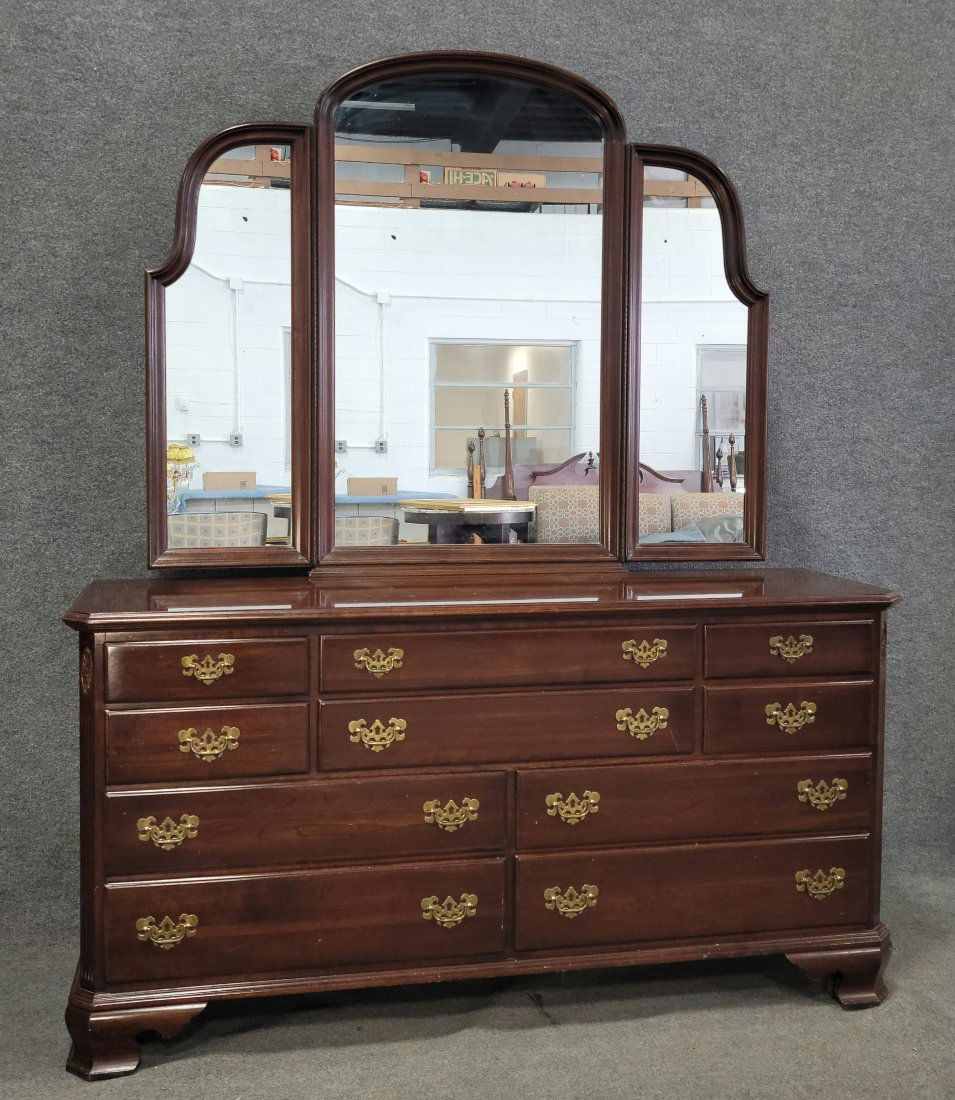Ethan Allen Dresser w/ Mirror (1 of 5)