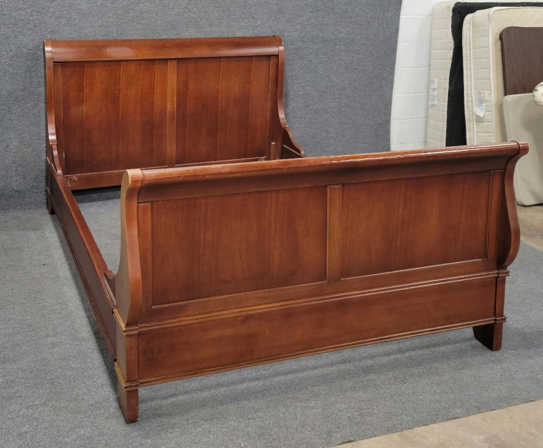 Thomasville Day Bed (Bubble Veneer): Headboard - 43"H, 64"W | Footboard - 36.50"H, 64"W | Full bed - 89"D