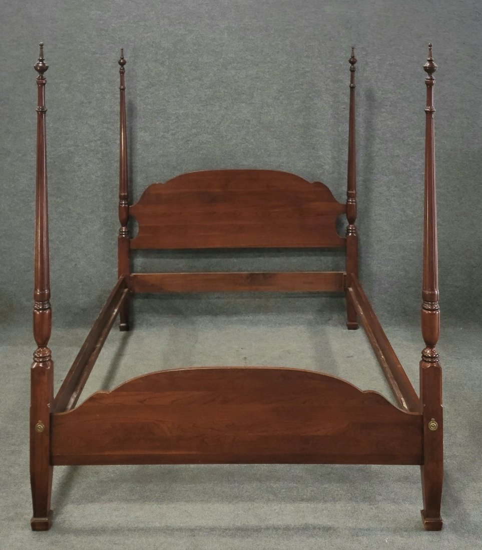 Harden Custom Queen Size Poster Bed (1 of 5)