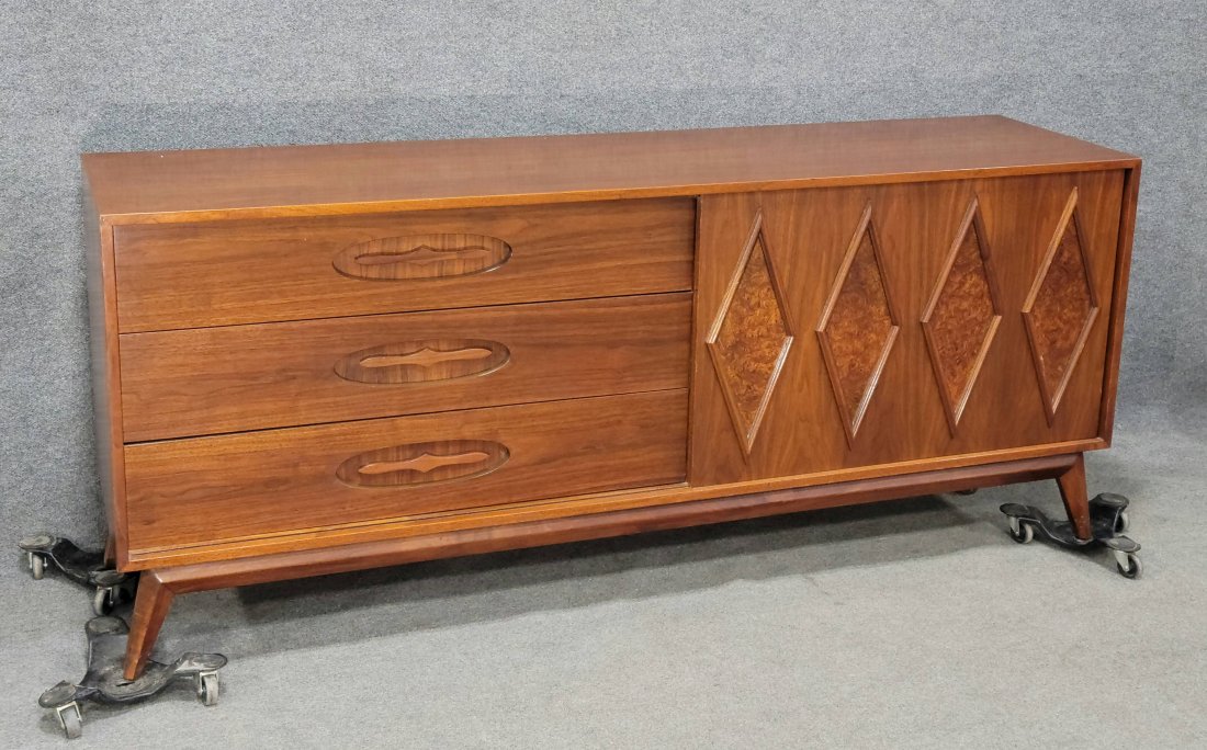 Mid Century Sideboard  (Great Condition) (1 of 7)