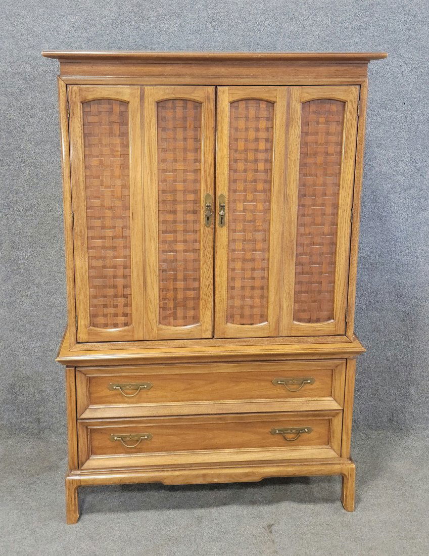 Thomasville Tall Chest (1 of 5)