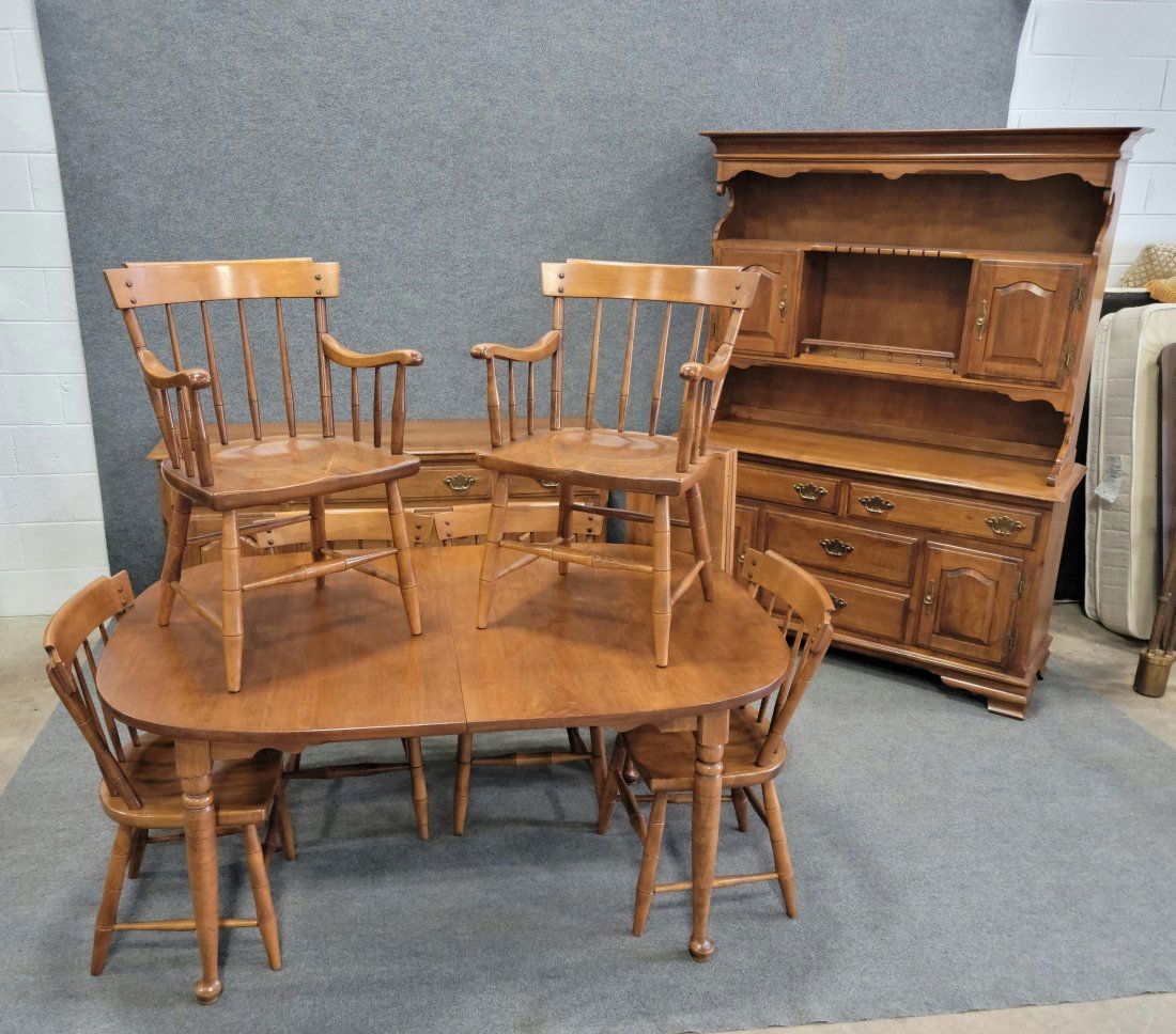 9 pc. Very Clean Heywood Wakefield Dining Room Set (1 of 11)