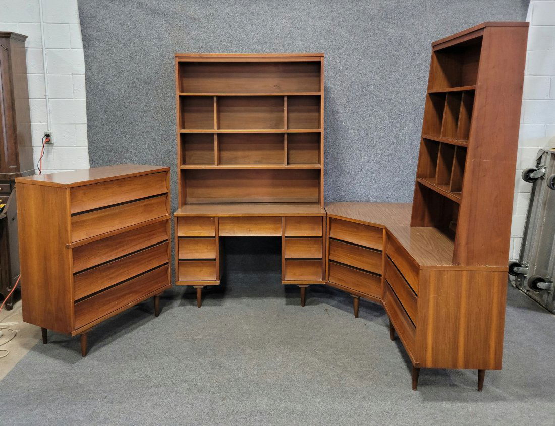 4 pc. Corner Mid Century Bedroom Set (1 of 4)
