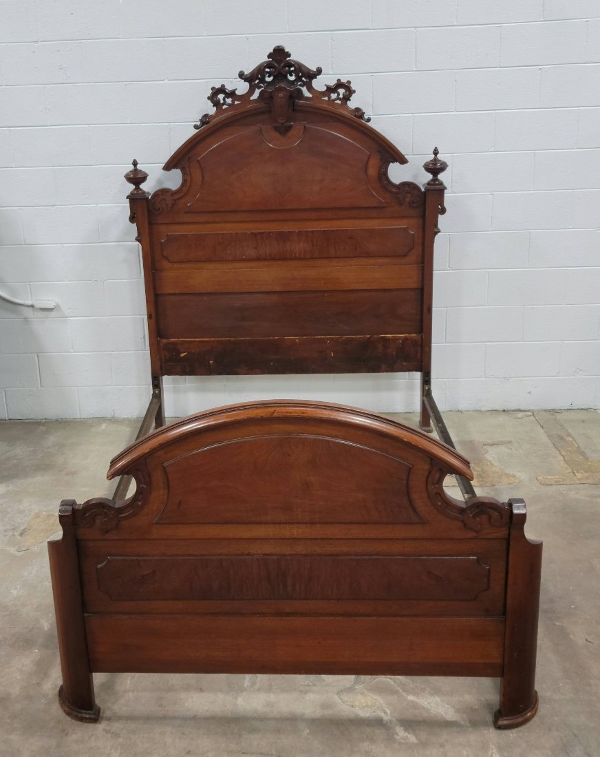 Victorian Bed: 77.50"H, 61.50"W, 84.50"D