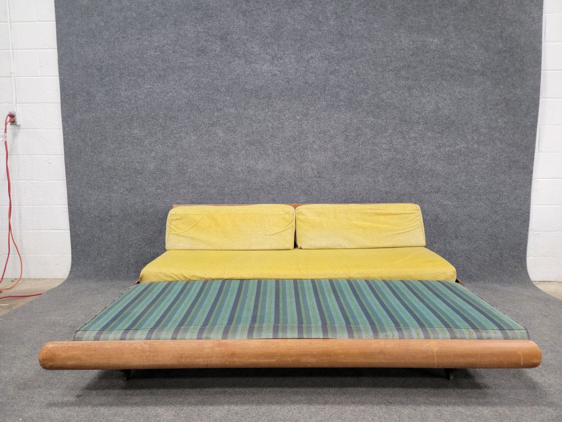 Modern Sofa Bed (1 of 6)