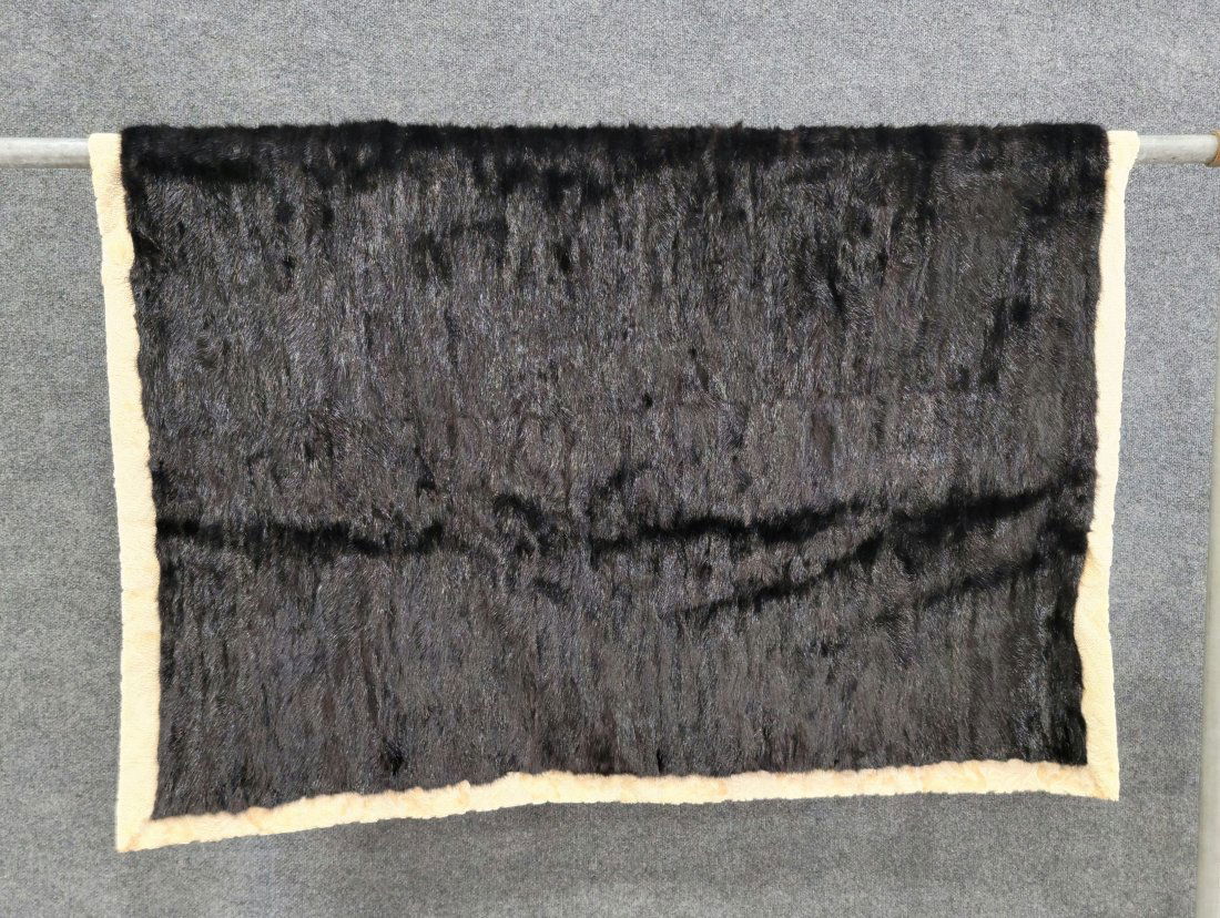 Black Mink Blanket (1 of 1)