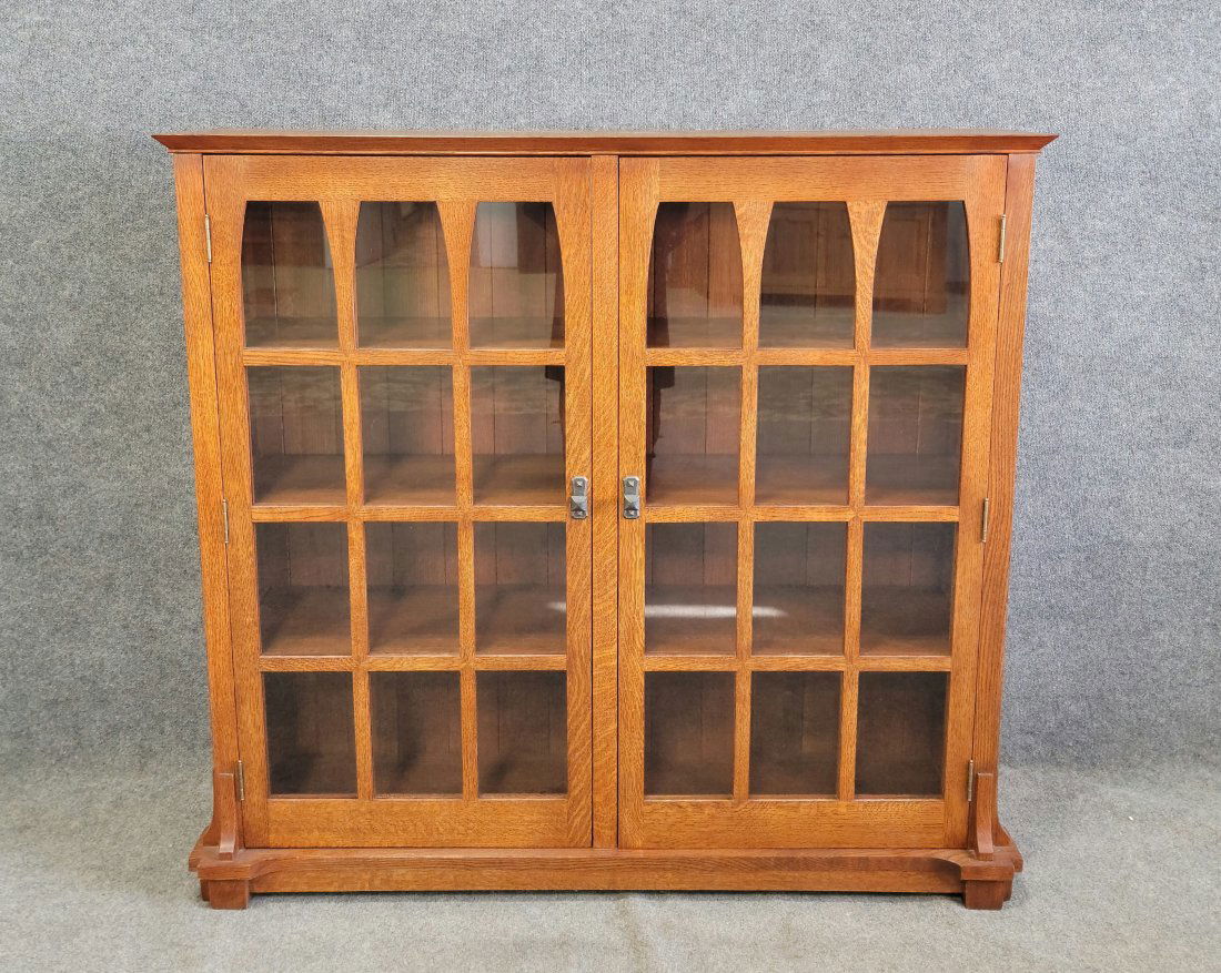 Gustav Stickley Commemorative Book Case (1 of 12)