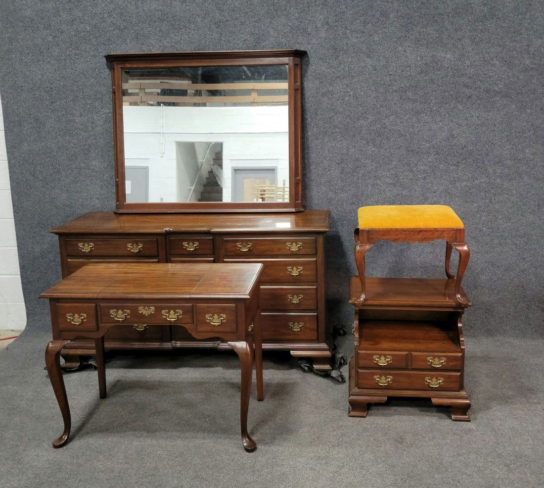 5 Pc Penn House Bedroom Set (1 of 13)