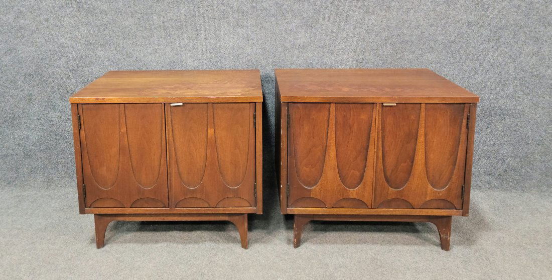 Pair Of Mid Century Night Stands (1 of 5)