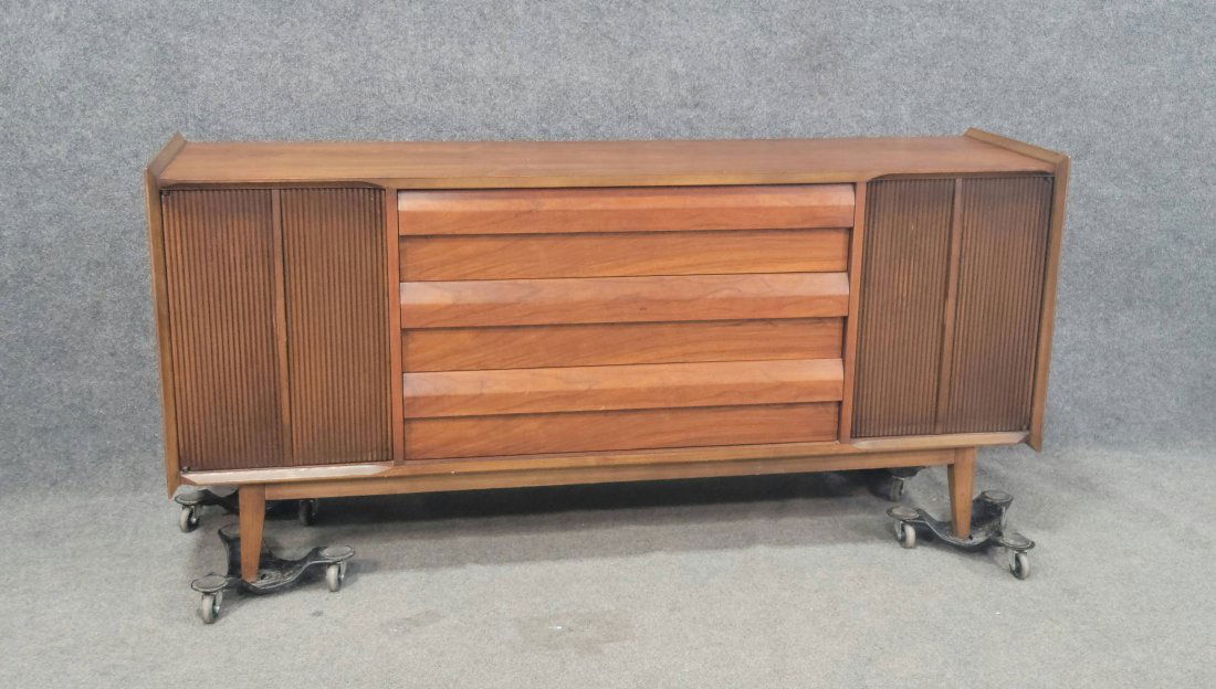 Lane Sideboard (1 of 7)