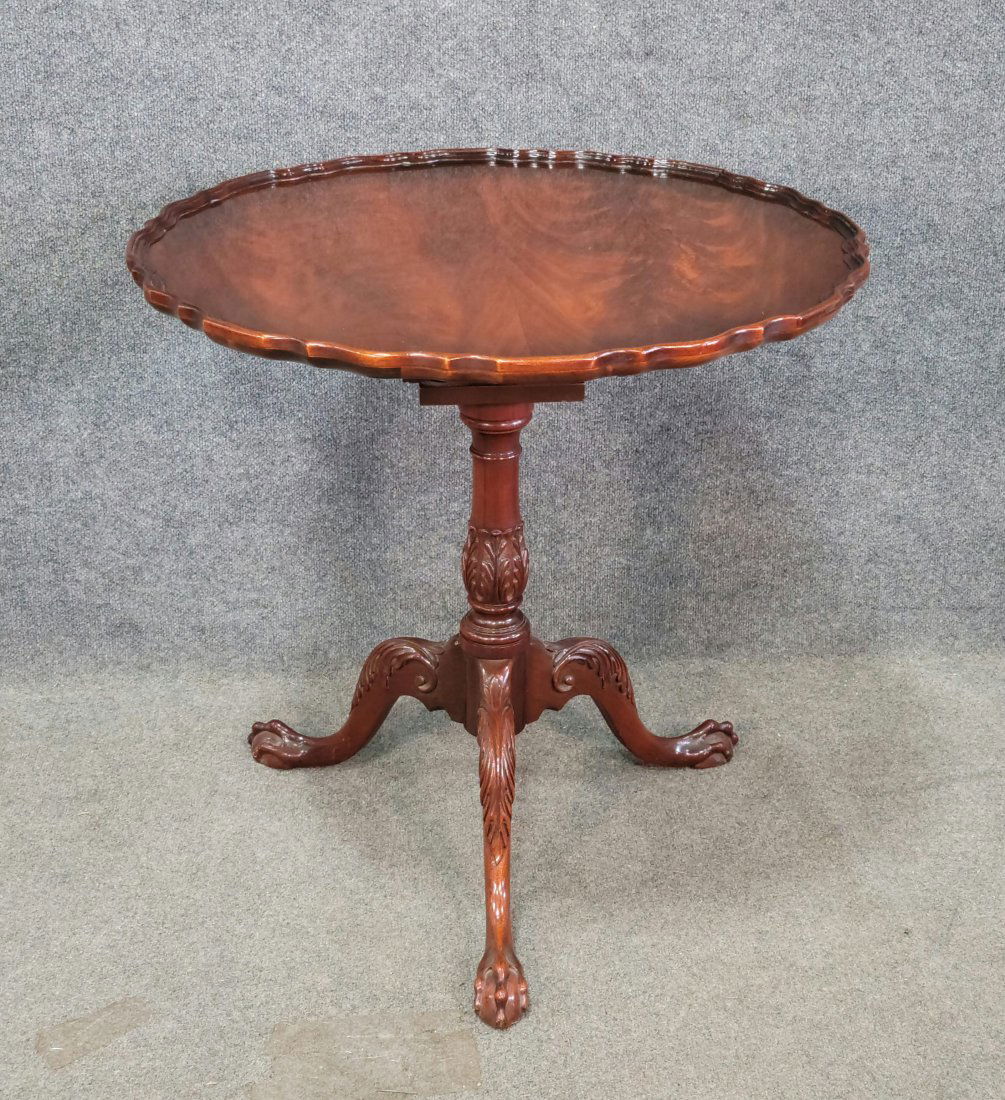 Tilt Top Mahogany Table (1 of 3)