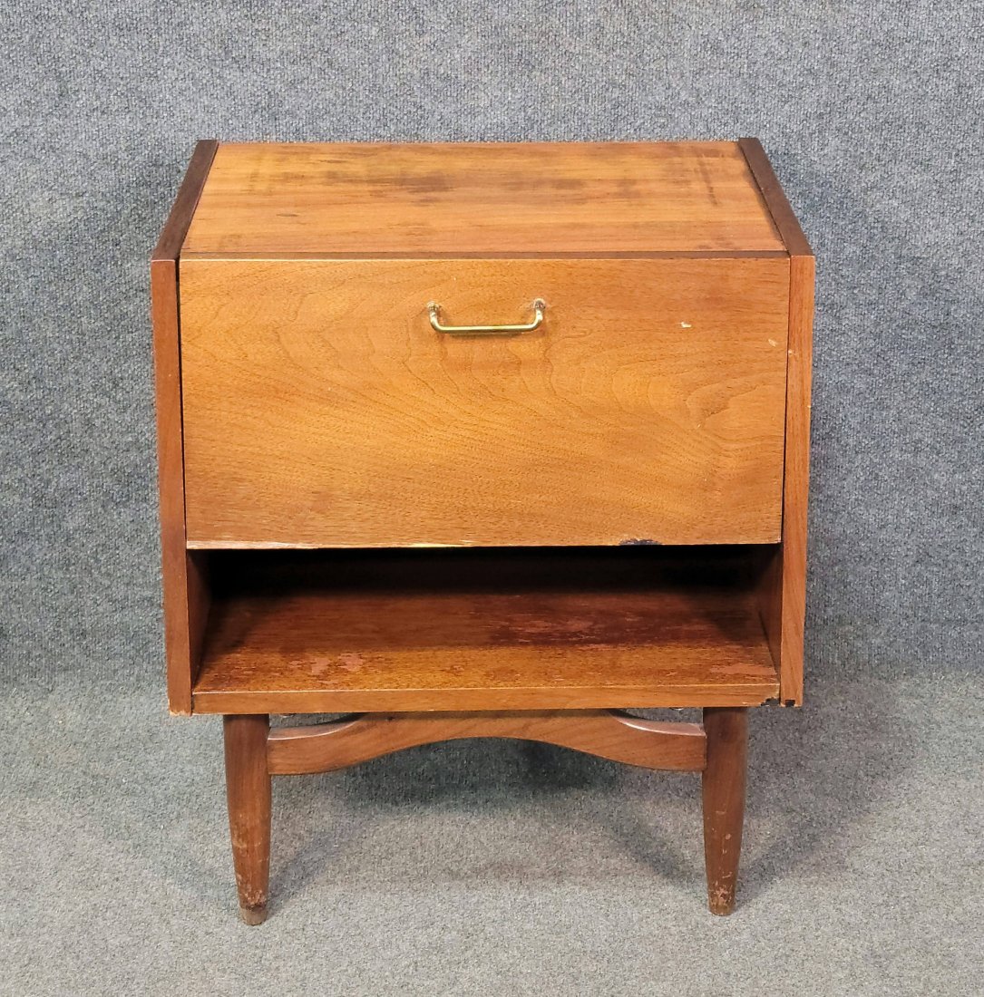 American Of Martinsville Nightstand (ONE): 25"H, 22"W, 15.50"D