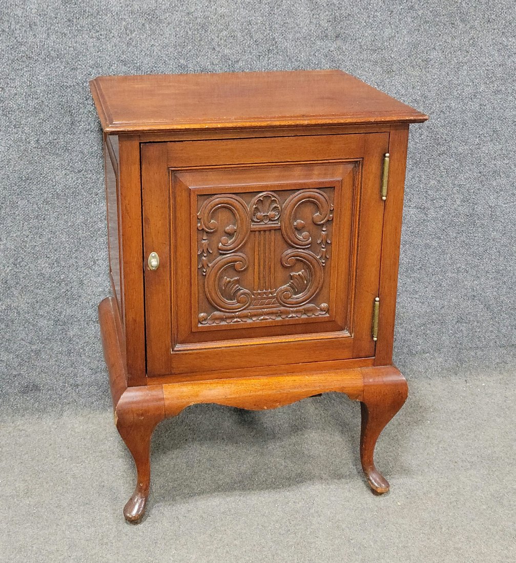 Nightstand: 30.50"H, 22"W, 17.50"D