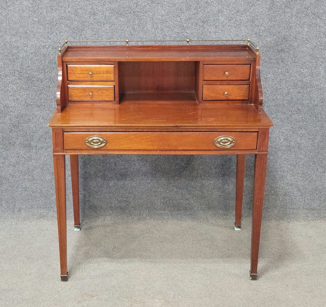 Mahogany Carlton House Desk: 40"H, 36"W, 21.50"D