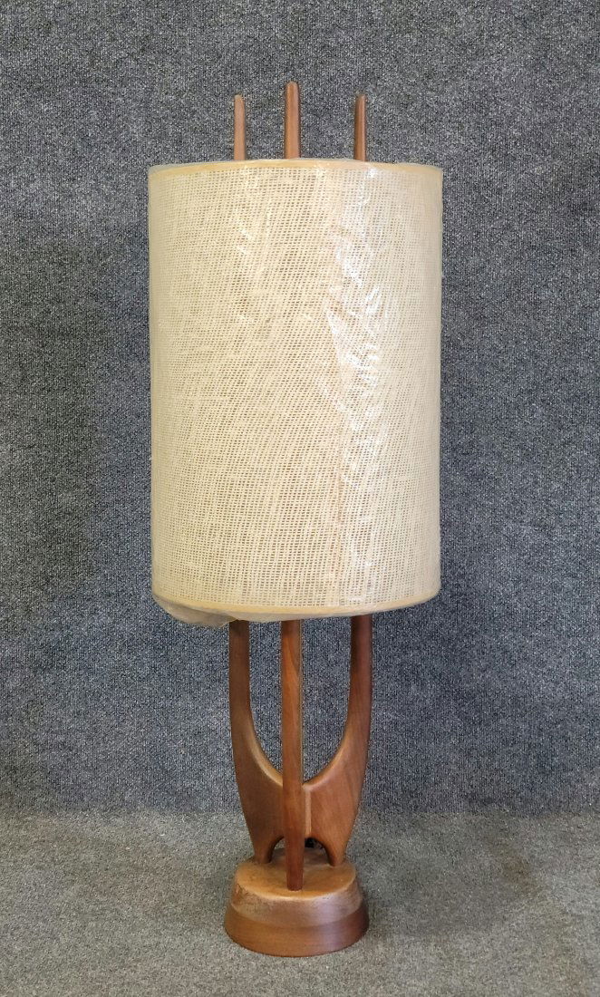 Mid Century Table Lamp (1 of 3)