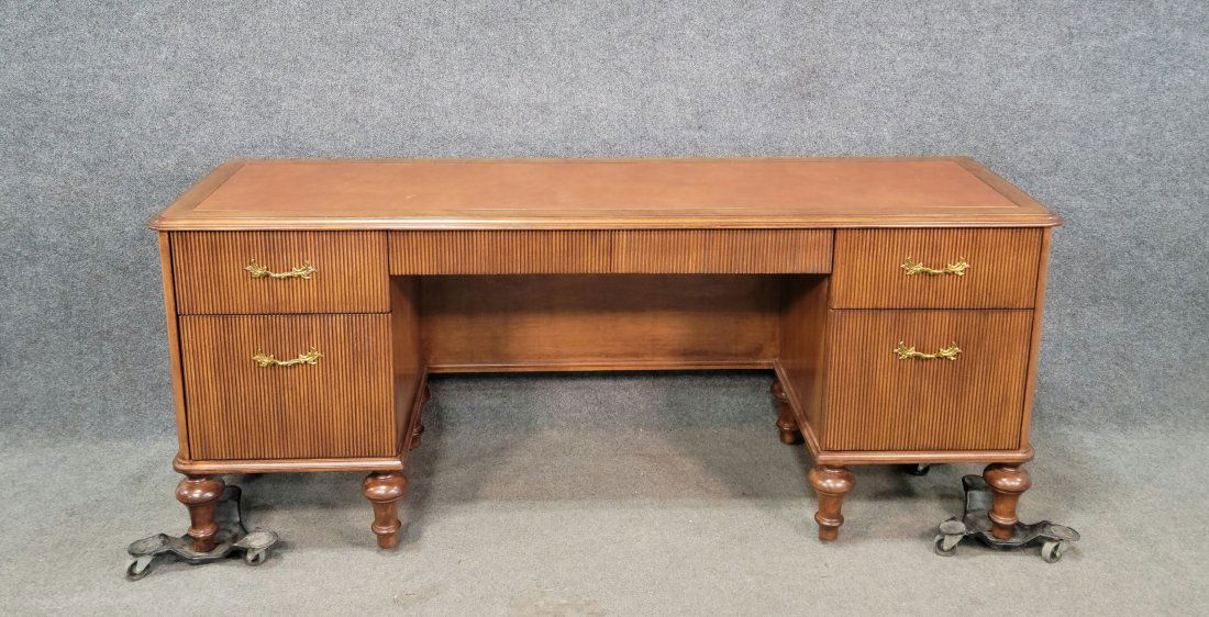 Custom Desk (Great Condition) (1 of 6)