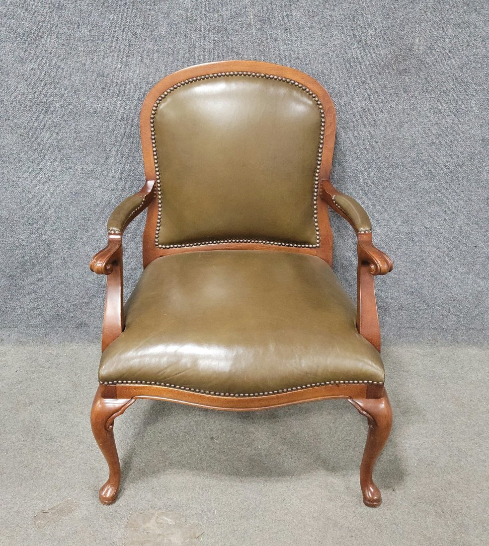 Leather Arm Chair: 38"H, 28.50"W, 28.50"D, 18"SH
