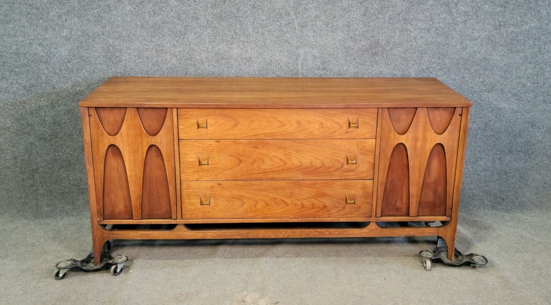 Brasilia Dresser: 30.50"H, 66"W, 19"D