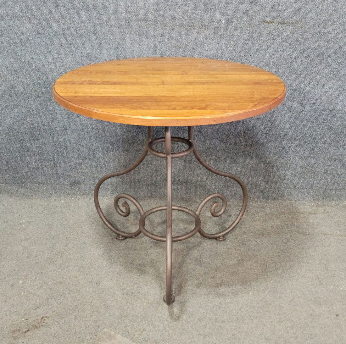 Ethan Allen End Table (1 of 4)