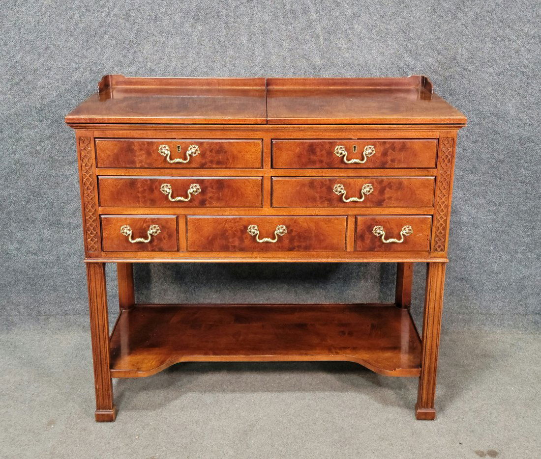 Henredon Server (1 of 7)