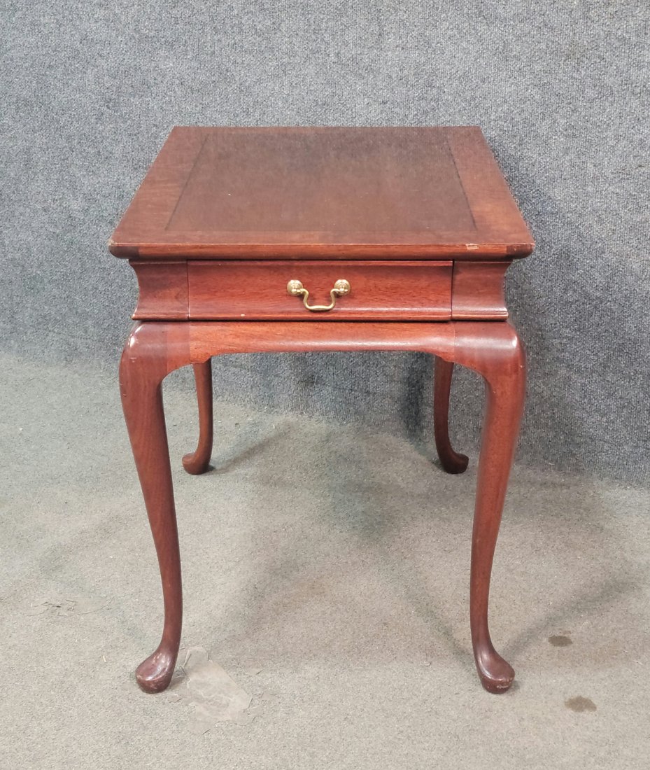 Hickory Chair Company End Table (1 of 7)