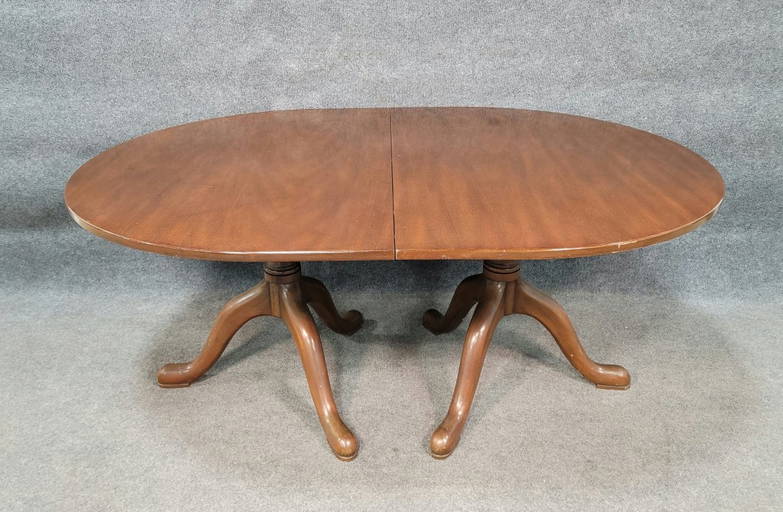 Kittinger Dining Table (0012) on Mar 30, 2022 Amaradio Auctions in NJ