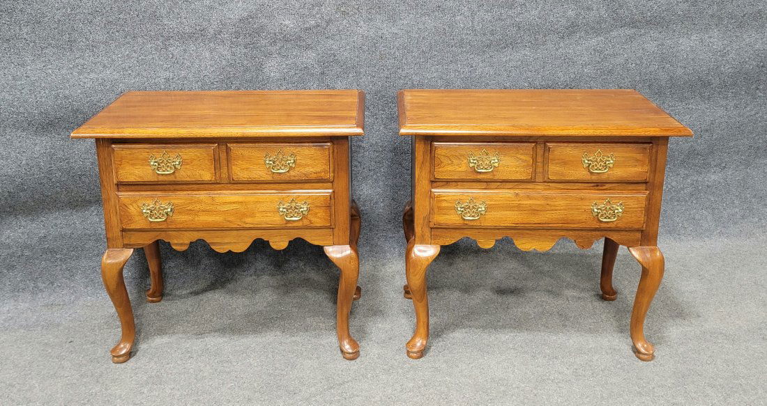 Pair Of Clean Thomasville Nightstands (1 of 7)