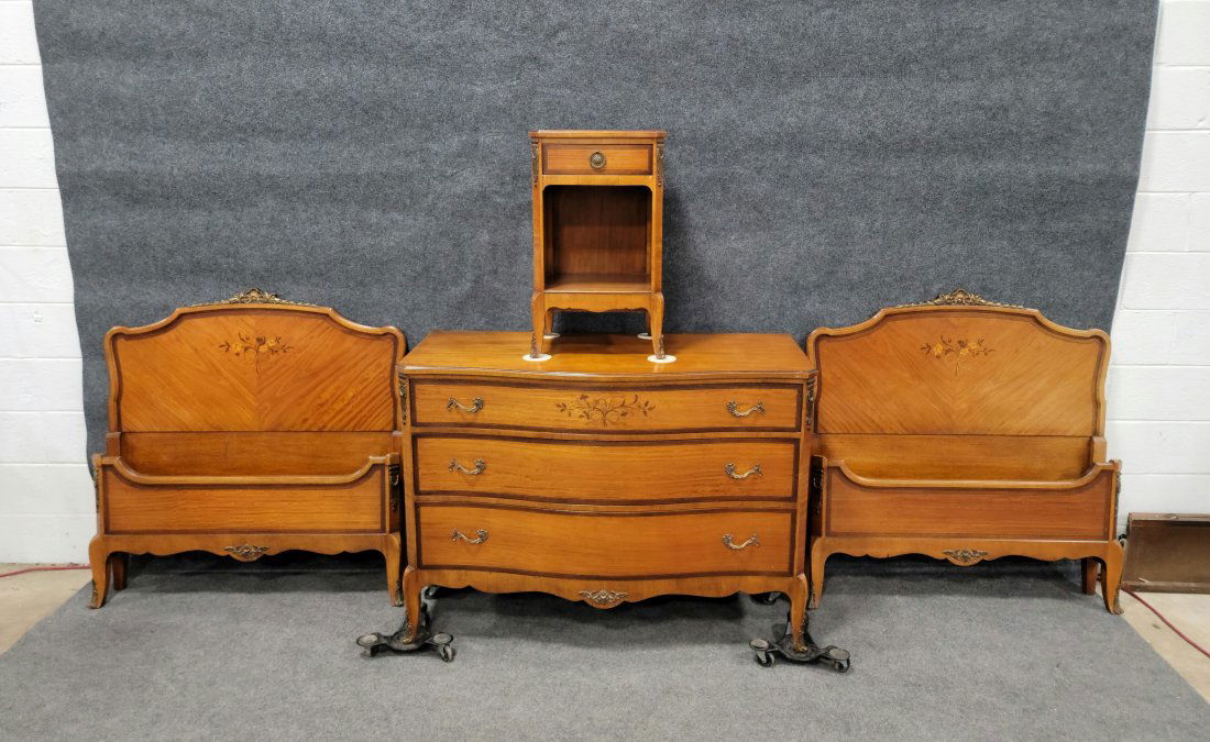 4 Piece Satan Wood Bedroom Set (1 of 5)