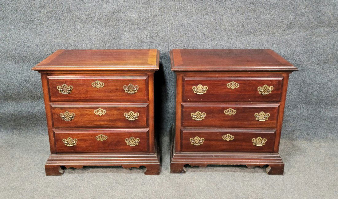 Pair Or American Drew Nightstands (1 of 7)