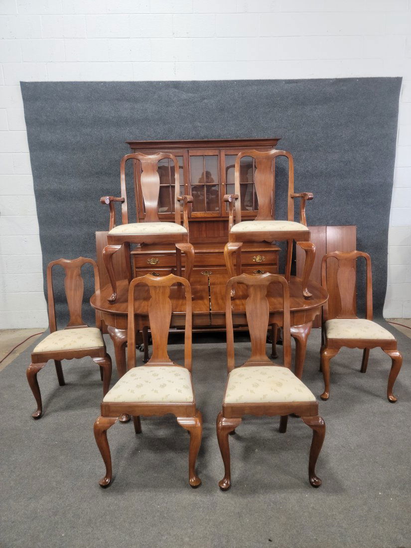 8 Piece Dining Set Henkel Harris (1 of 5)