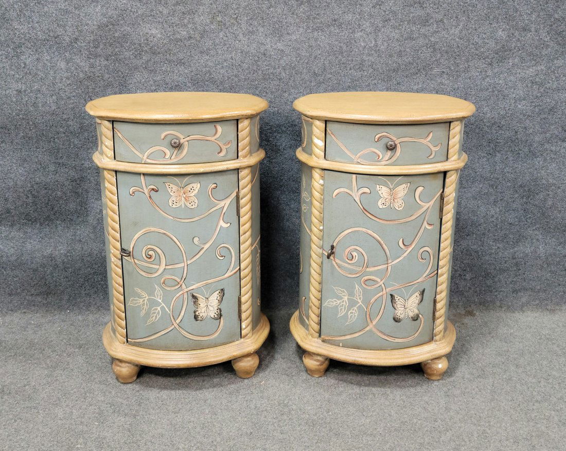 Pair Of Venetian Style Nightstands (1 of 6)