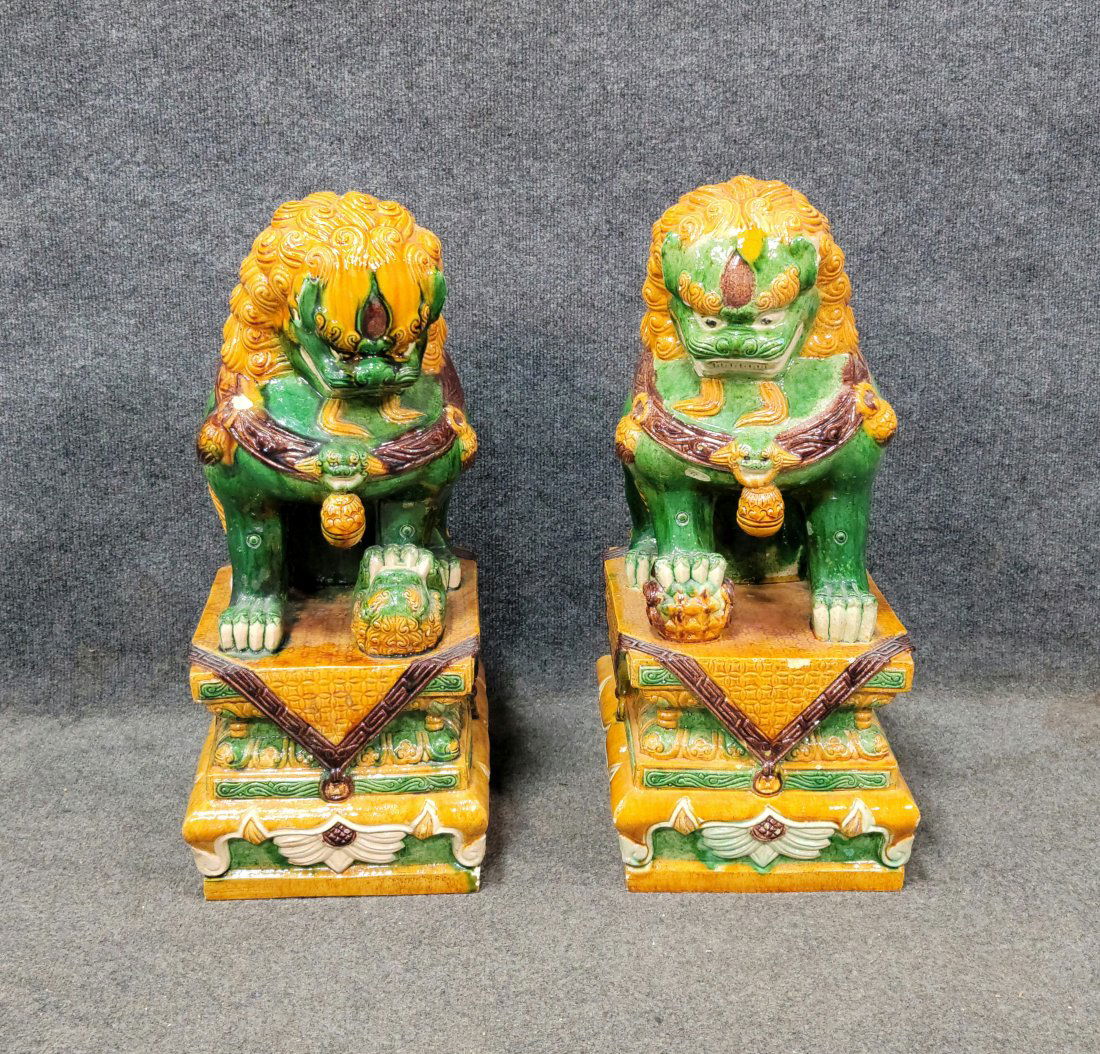 Rare Pair Of Large Foo Dogs (1 of 6)