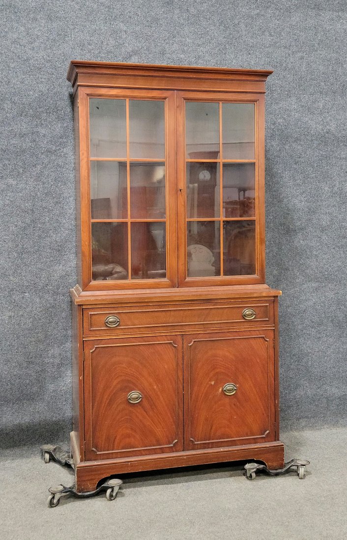 Mahogany China Cabinet: 70.50"H, 36"W, 16.25"D