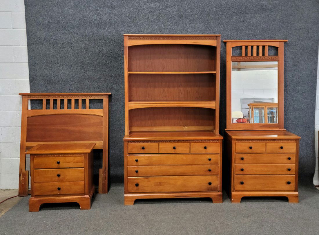 5 Piece Bedroom Set (1 of 3)